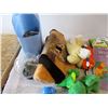 Image 2 : Stuffed toys, readers, clothing pins