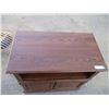 Image 2 : **2-door cabinet on casters - 31" x 17"