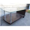 Image 3 : **Small glass top coffee table - 40x22