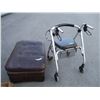 Image 1 : **Foot stool + walker