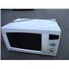 Image 2 : **White microwave Browner oven