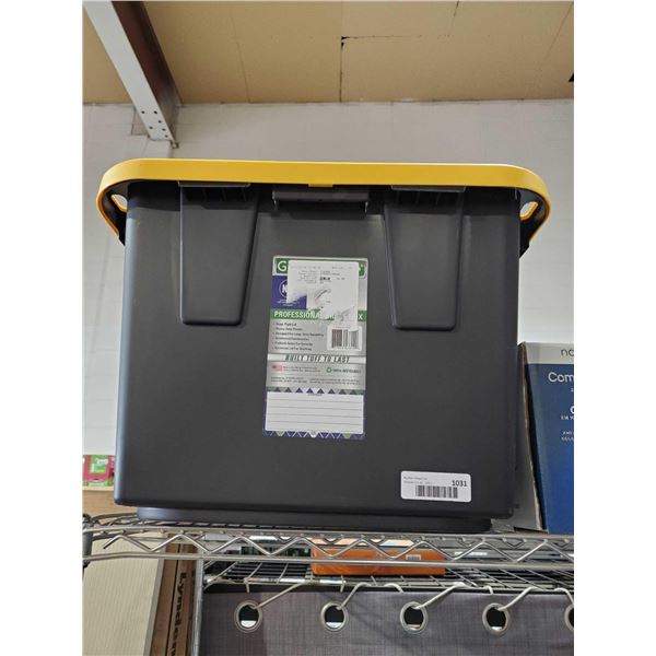 Greenmade 27 Gal Storage Box with Lid - OPEN/OUT OF BOX - SOLD AS IS