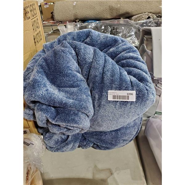 Queen Size Blue Bed Blanket