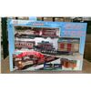 Image 1 : Dickensville Collectibles Holiday Train Set