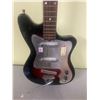 Image 3 : Electric guitar-working order (tested)