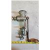 Image 1 : Vintage Metal Universal food chopper/grinder