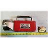 Image 3 : Vintage, Red "Ray-o-vac" Hunter Lantern & "Matinee" lighter