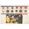 Image 2 : 1995 US MINT SET (UNC) P/D (WITH ENVELOPE)