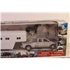 Image 2 : New Ray Dodge Ram 3500 and Horse Trailer And Horses Diecast 1/32