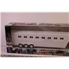 Image 3 : New Ray Dodge Ram 3500 and Horse Trailer And Horses Diecast 1/32