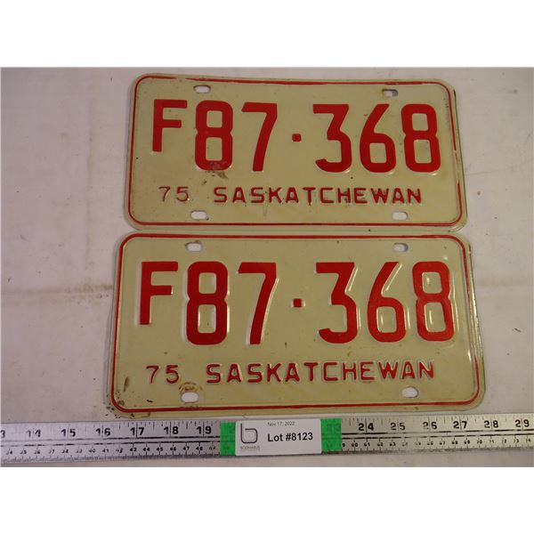 Set of 1975 Saskatchewan Farm Plates