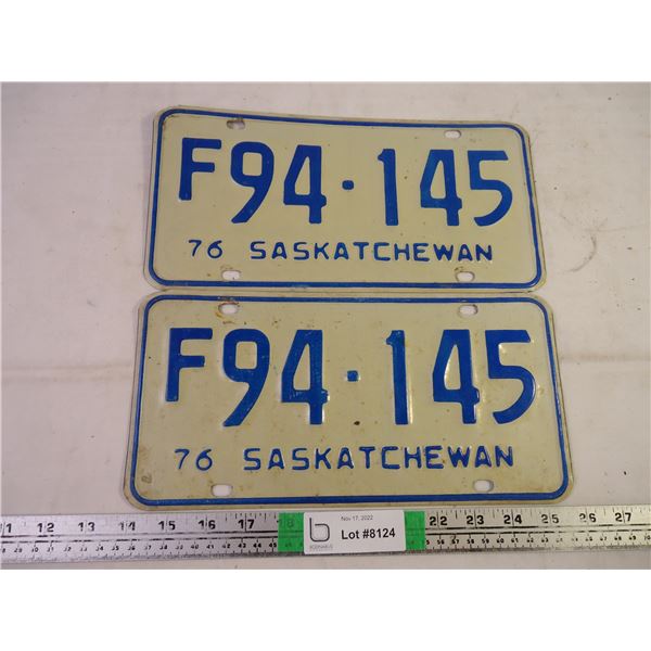 Set of 1976 Saskatchewan Farm Plates