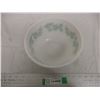 Image 2 : Milk Glass Ivy Mixing Bowl