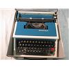 Image 2 : Underwood 315 typewriter with case