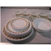 Image 2 : Corelle bowls + plates - Pyrex cups