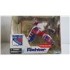 Image 5 : McFarlane's Sports Picks - Goalie Chris Osgood NY Islanders (unopened) - Goalie Mike Richter (unopen