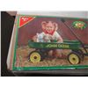 Image 2 : ERTL John Deere 28" steel wagon - NOS (never opened)