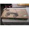 Image 4 : ERTL John Deere 28" steel wagon - NOS (never opened)