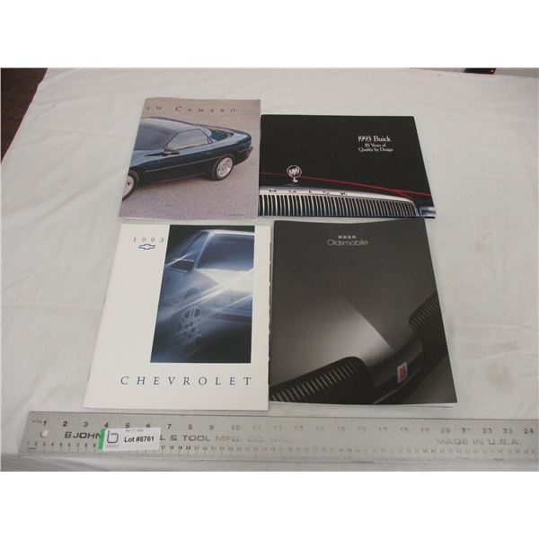 (4) Car brochures