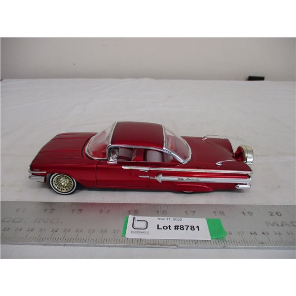 Dub City 1960 Chevy Impala - 1:24 diecast