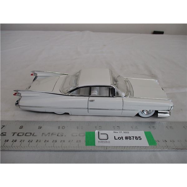 Jada 1958 Cadillac Deville white convertible - 1:24 diecast