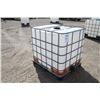 Image 2 : Unknown 200 gal liquid poly tote