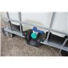 Image 4 : Unknown 200 gal liquid poly tote
