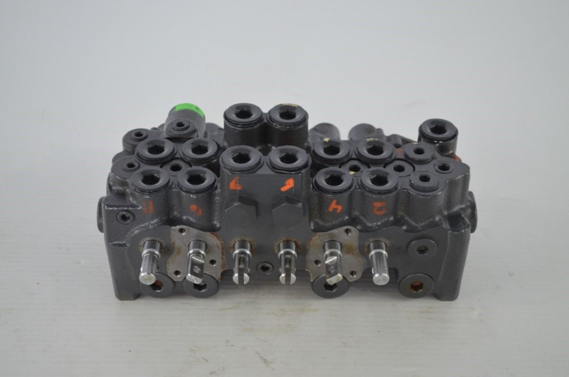 Kubota valve assembly for Kubota L47 backhoe