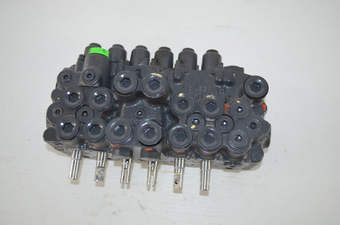 Kubota valve assembly for Kubota L47 backhoe