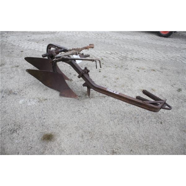 IH 2 furrow underslung plow