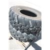 Image 6 : Dunlop Pair of 365/70R18 tires, 95% tread