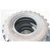 Image 5 : Dunlop Pair of 365/70R18 tires, 95% tread