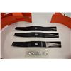 Image 2 : Kubota 60" mulching kit to fit Z series lawn mower