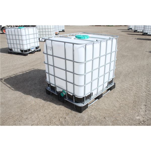 Unknown 200 gal liquid poly tote