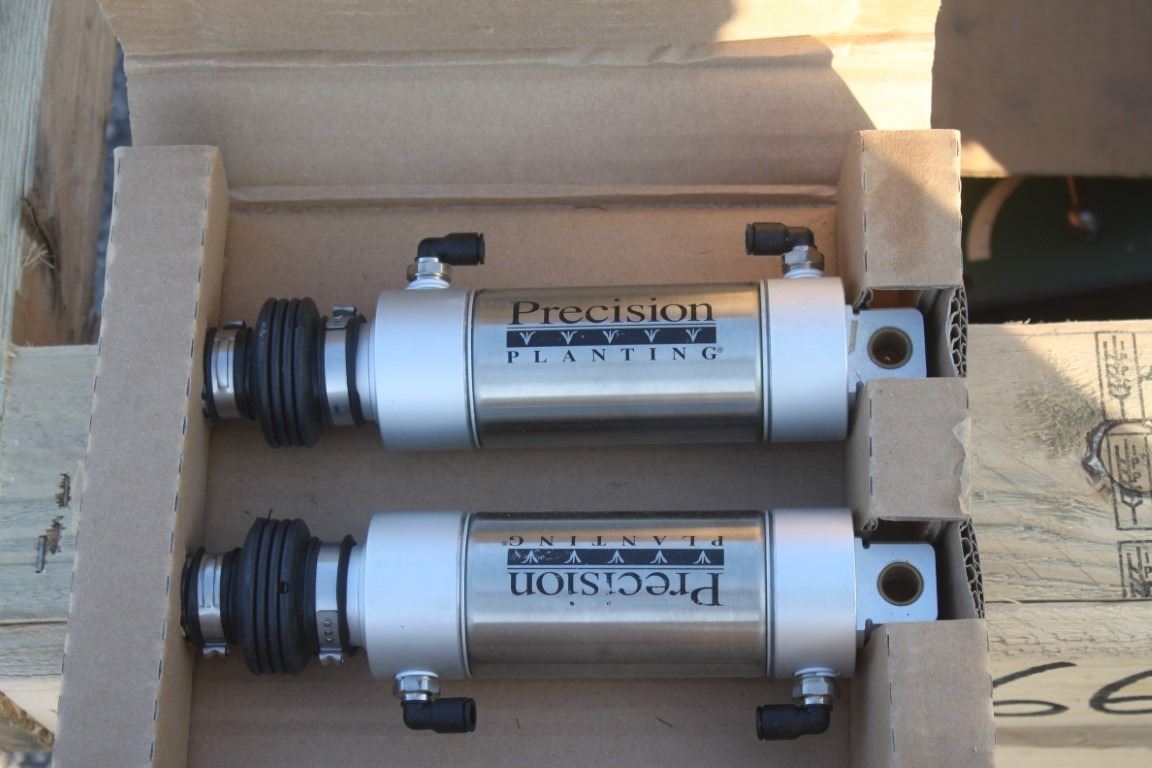 Precision Planting clean sweep with controller box for Yetter row ...