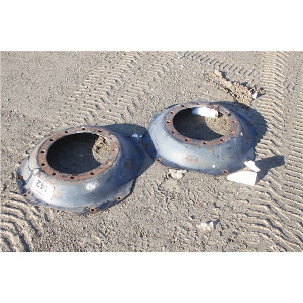 Set of 2 CIH Magnum wheel centers