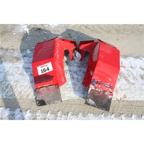 Set of used front fenders