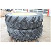 Image 1 : Pair of 525R1257 tires and rims