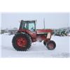 Image 5 : IH 1486 2wd tractor, cab, air, 20.8x38, 2 remotes, showing 999 hours, local consignment