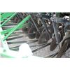 Image 10 : JD 8250 18 run seed drill, grassbox