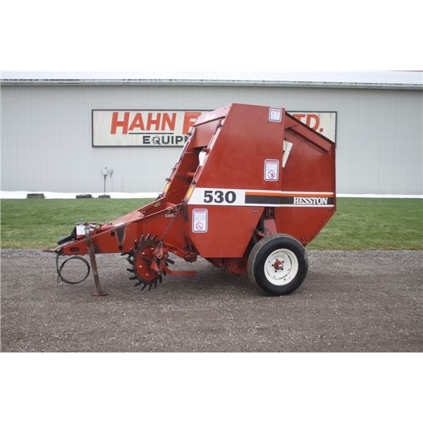 Hesston 530 round baler, estate consignment