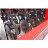 Image 11 : CIH 5300 18 run seed drill, grass box, double disc, excellent, low acres