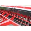 Image 13 : CIH 5300 18 run seed drill, grass box, double disc, excellent, low acres