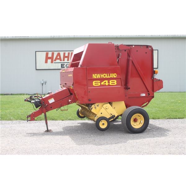 New Holland 648 round baler, silage special, net wrap, only 10,665 total bales