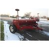 Image 5 : IH 5100 21 run seed drill, grass box, hydraulic markers, press wheels