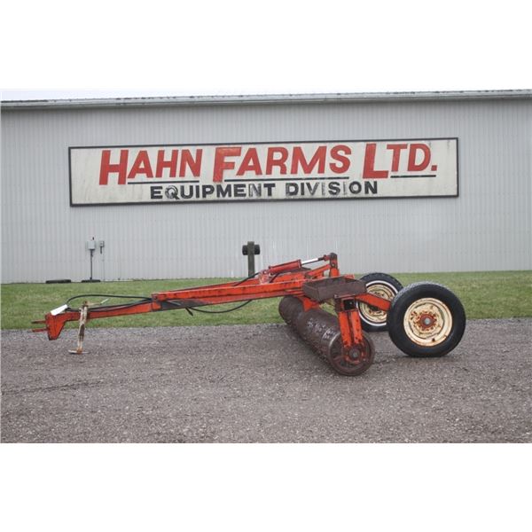 Turnco 14' hydraulic lift transport packer