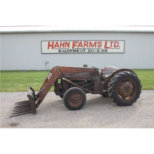 Ferguson TEA 2wd tractor, gas, loader, front hydraulic pump, one owner