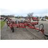 Image 3 : CIH 4500 17 1/2' cultivator, hydraulic fold, 3 bar harrow, rear hitch, one owner, very nice