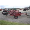 Image 4 : CIH 4500 17 1/2' cultivator, hydraulic fold, 3 bar harrow, rear hitch, one owner, very nice