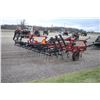 Image 5 : CIH 4500 17 1/2' cultivator, hydraulic fold, 3 bar harrow, rear hitch, one owner, very nice